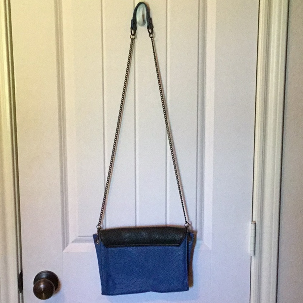 Purse - Picture 2 of 4